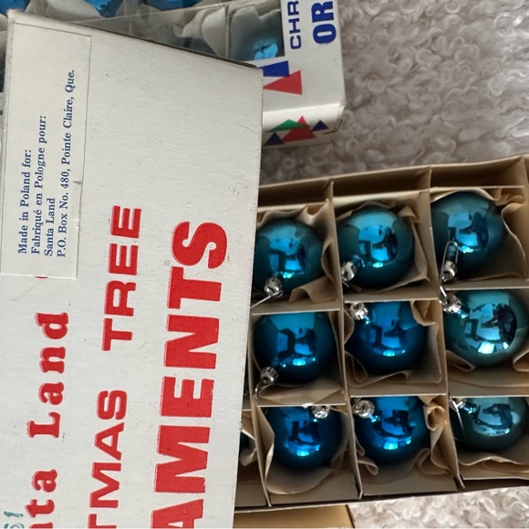 Vintage Christmas Glass Ornaments 3 Boxes of 12 vintage Santa’s Land Blue Orna… - Picture 7 of 16
